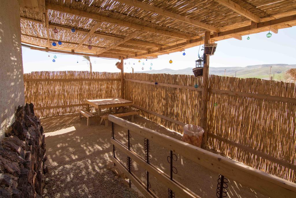 Kfar Hanokdim - Glamping & Camping Arad Habitación foto